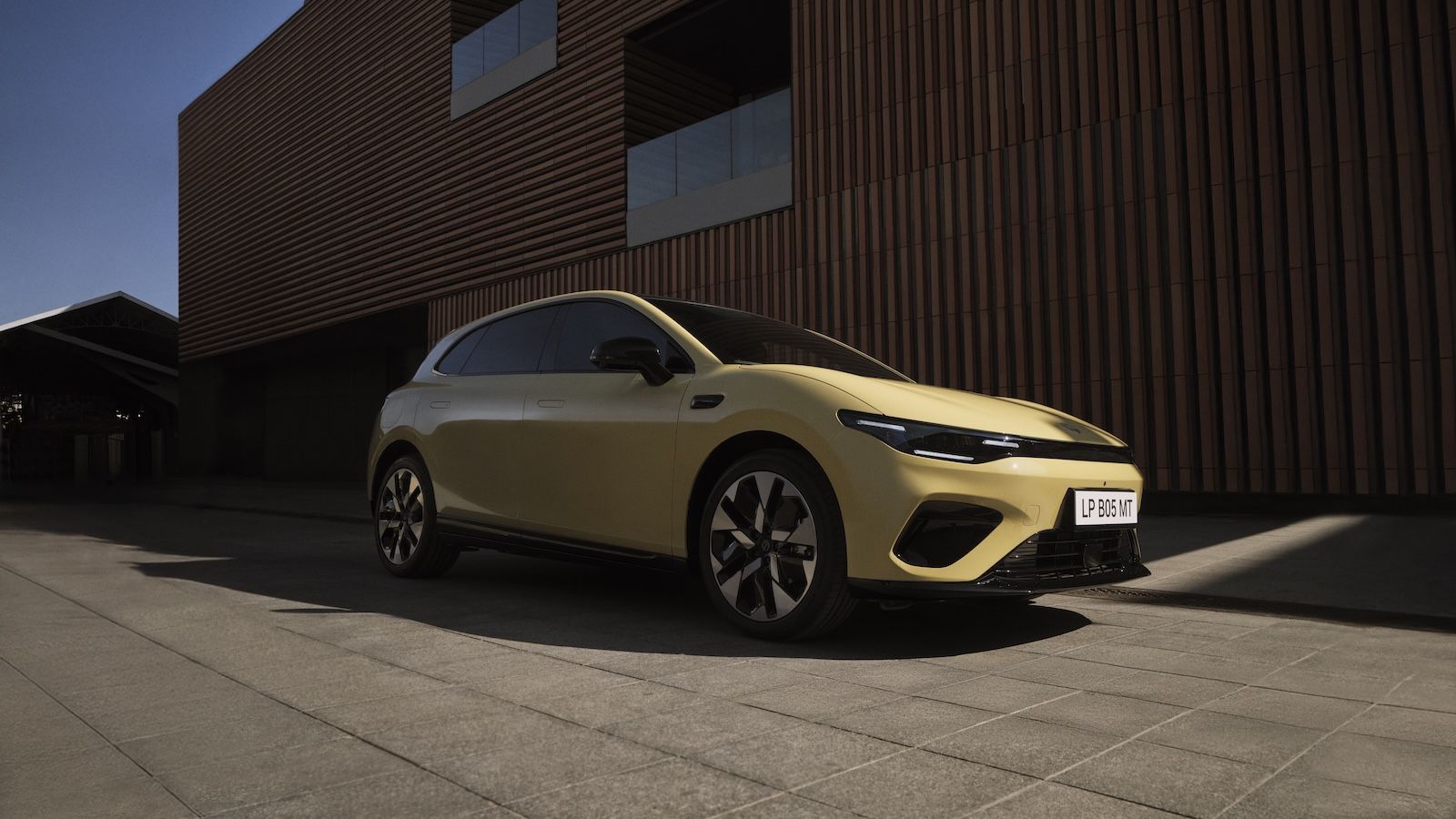 Leapmotor B05: Ξεκινά η διάθεση του στην Ευρώπη